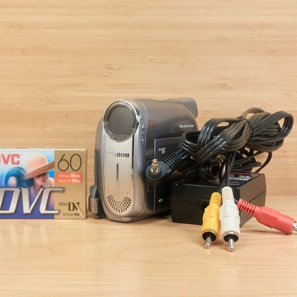 Canon ZR500 MiniDV Camcorder / 25x Optical Zoom / Tested & Working / Japan Made - Picture 2 of 7